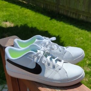 Nike White and Black Court Sneakers